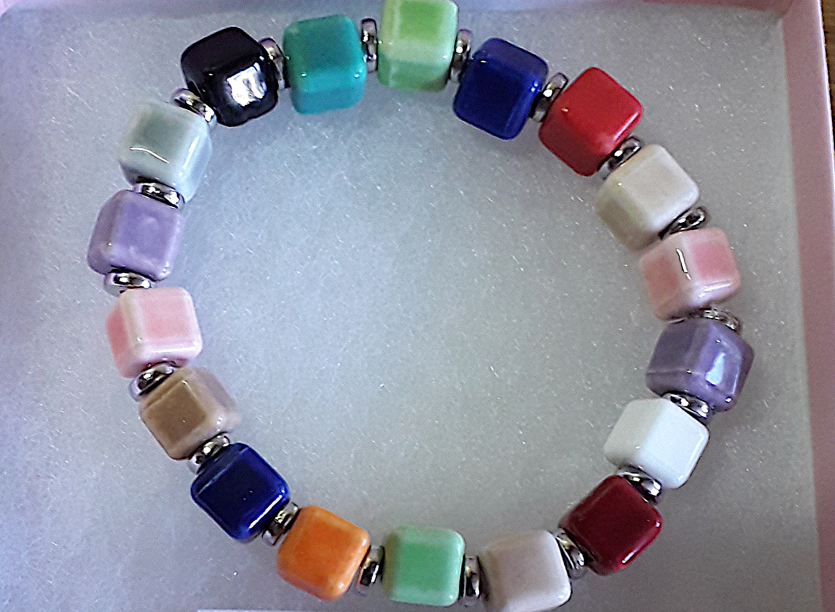 Bracelet en cubes
